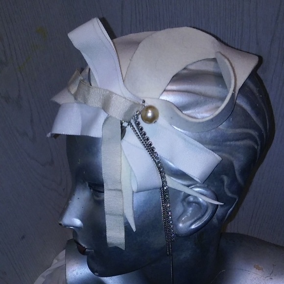 Accessories - Picture 2 of 2